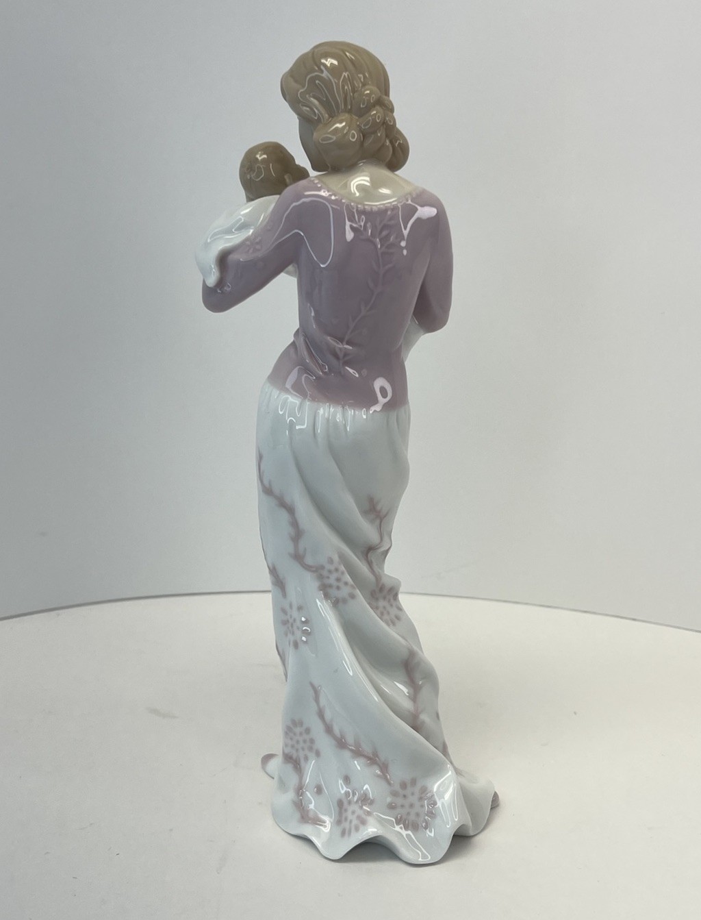 The Valencia Collection Roman Inc Mother & Newborn Baby 9.25” Porcelain Figurine