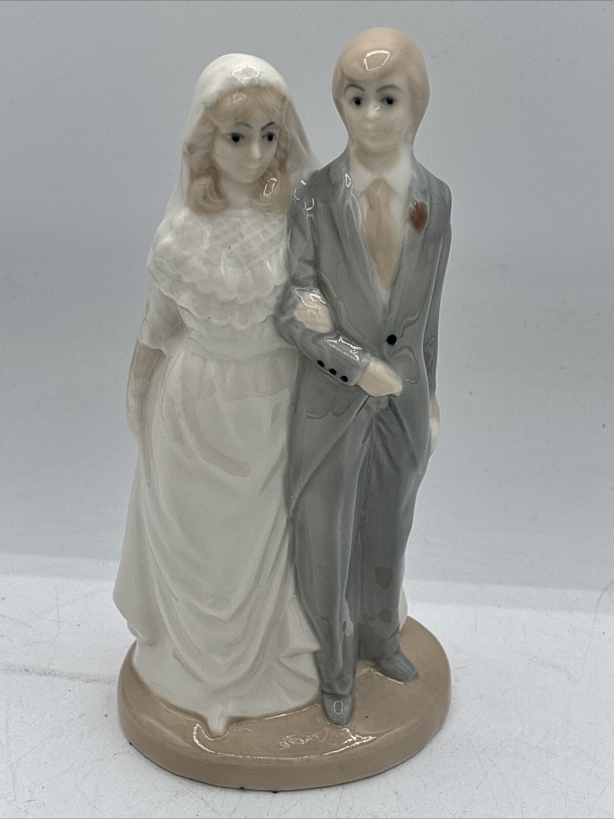 Bride and Groom Figurine Wedding Cake Topper Spain 7.75”