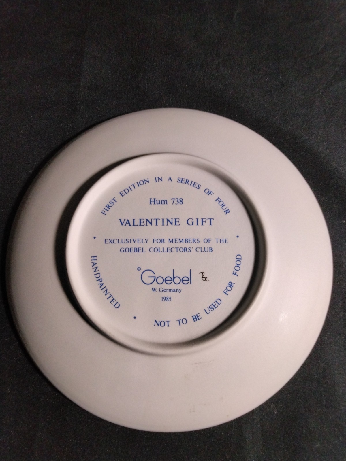 Vintage Goebel Hum”1985 “738 Valentine Gift” 701 2nd Edition Annual Bell 1978″