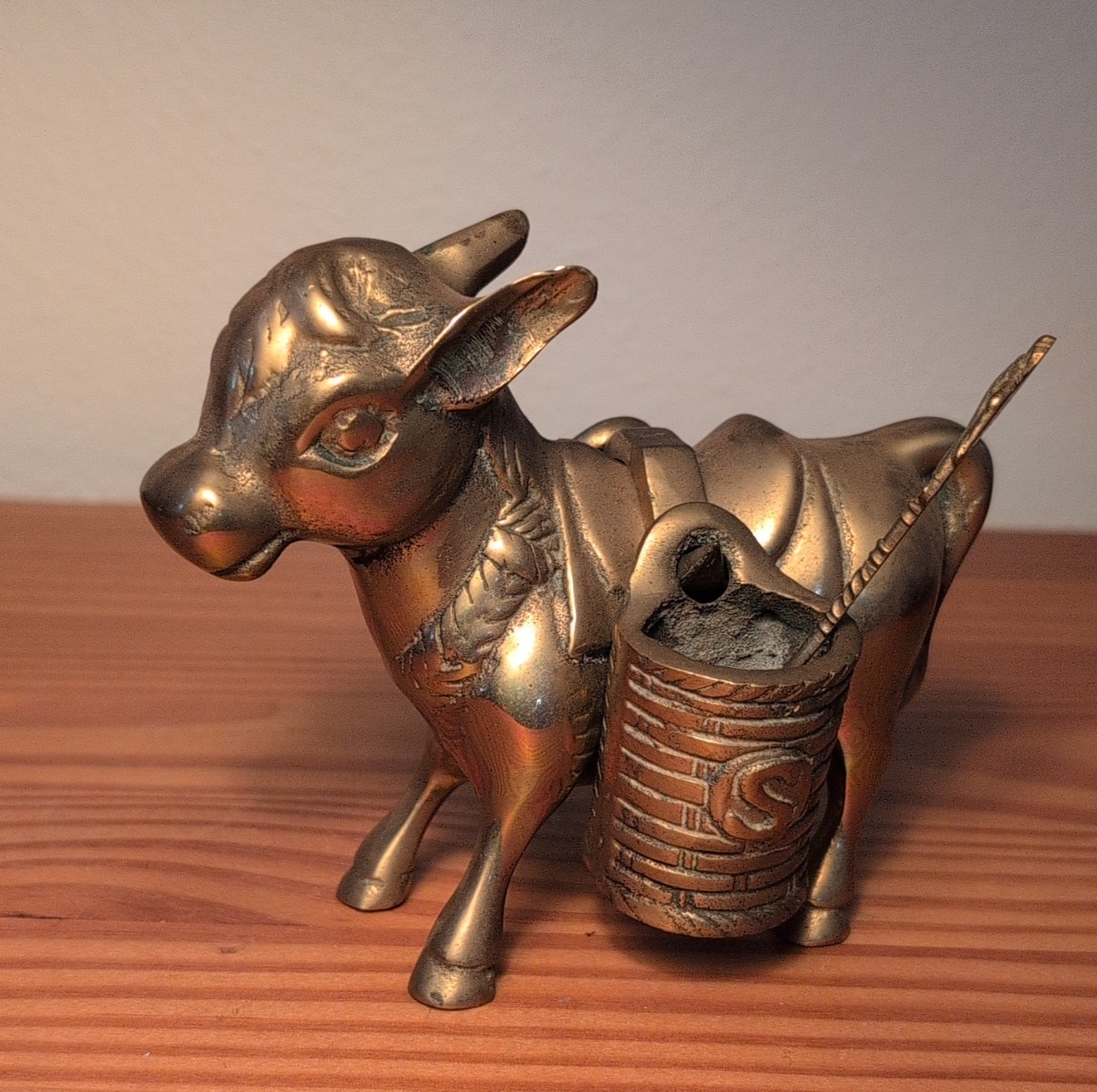 Metal Cow Figurine Metallic Gold Finish w/ Spoon and 2 Moveable Buckets, S&P