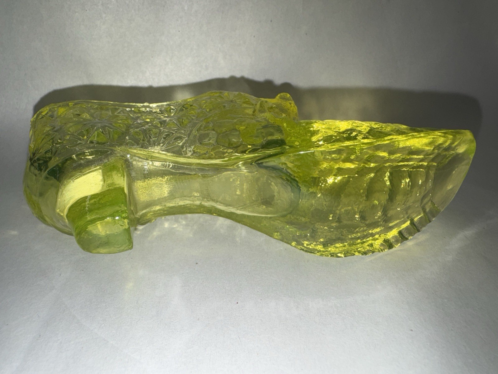 Yellow Antique Jaguar Head Uranium Vaseline Glass Shoe