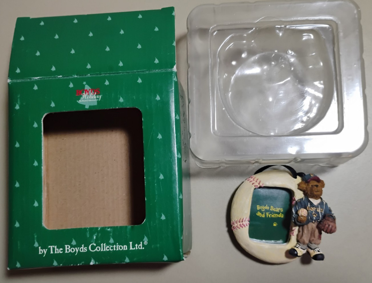 2004 Boyds Holiday #25310 Baseball Picture Frame Ornament – New Open Box