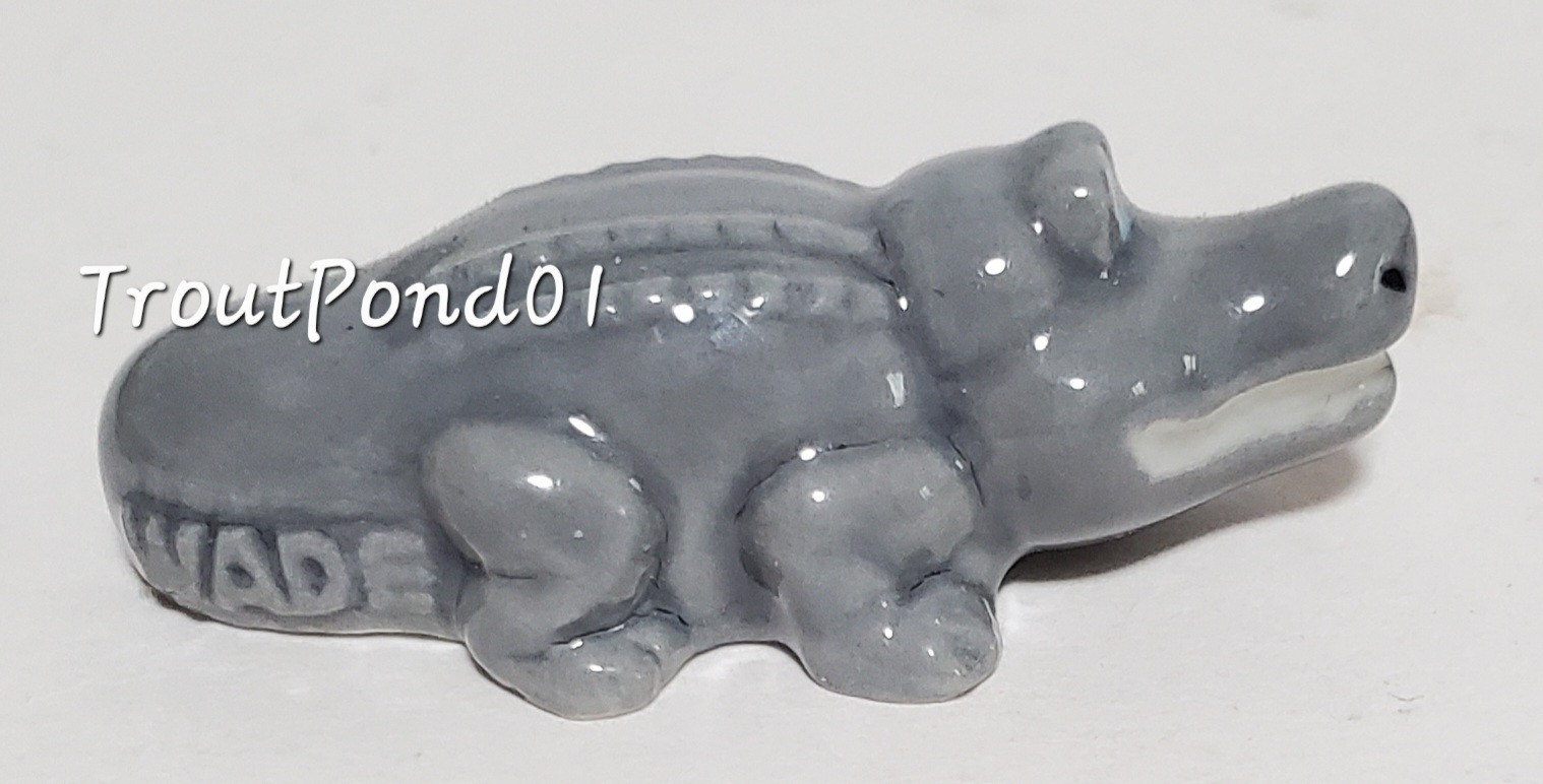 Wade Alligator Gray w/ Blue Eyes Porcelain Figurine Collector’s Club Ltd Ed /100