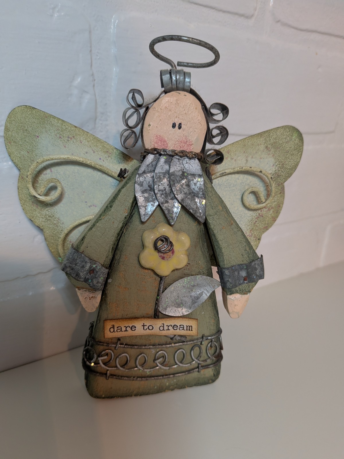 Rustic Hand Painted Wood Angel Shelf Sitter Metal Wire Accent Dare To Dream