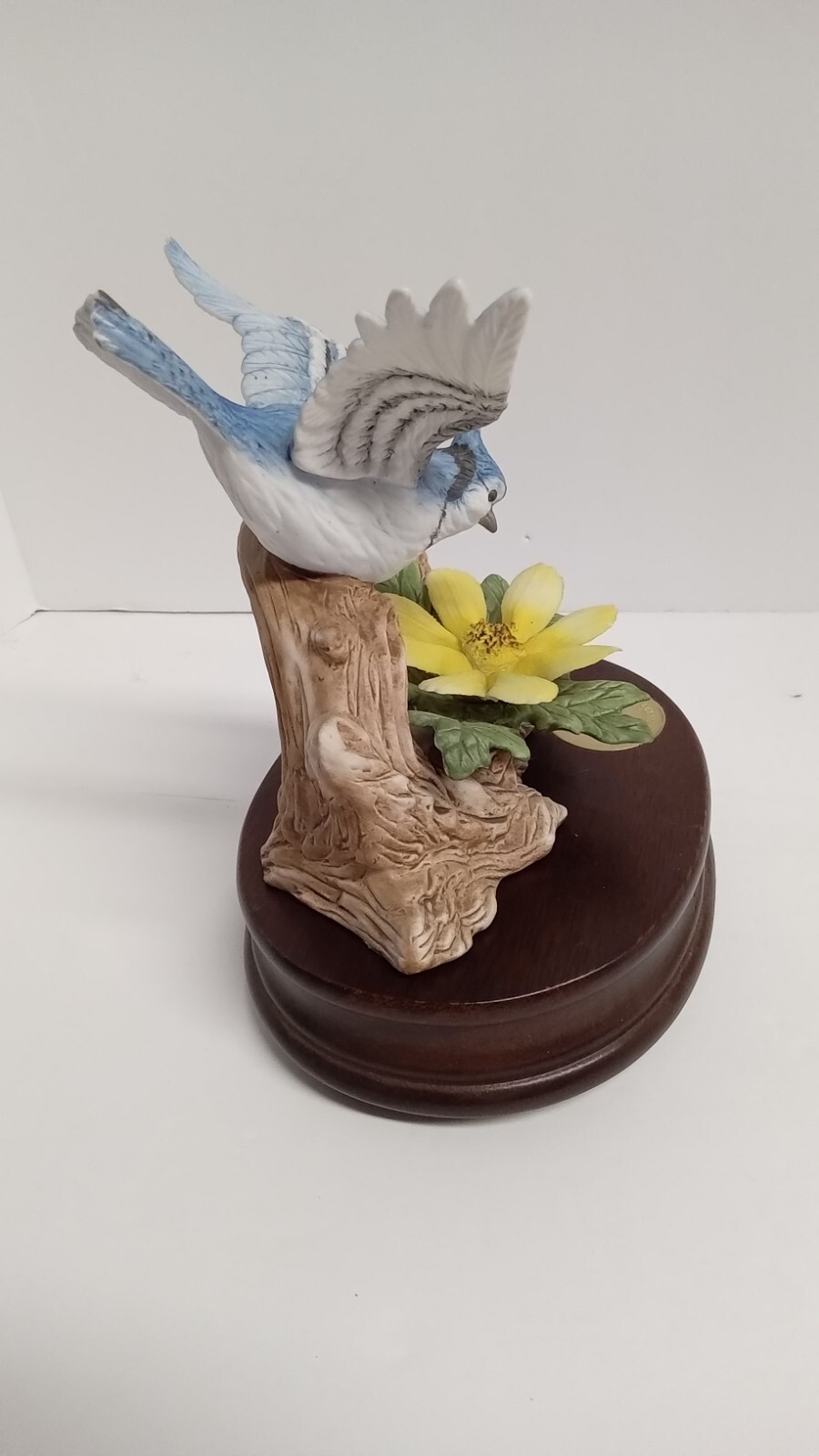 Vintage Heritage House ‘Springtime Serenades: BLUE JAY’ Figurine with music box