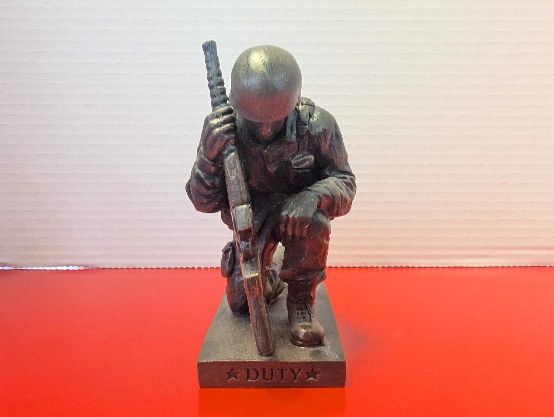 Dicksons Called to Pray Soldier Figurine Faith-Based Military Prayer Statue 4.8″