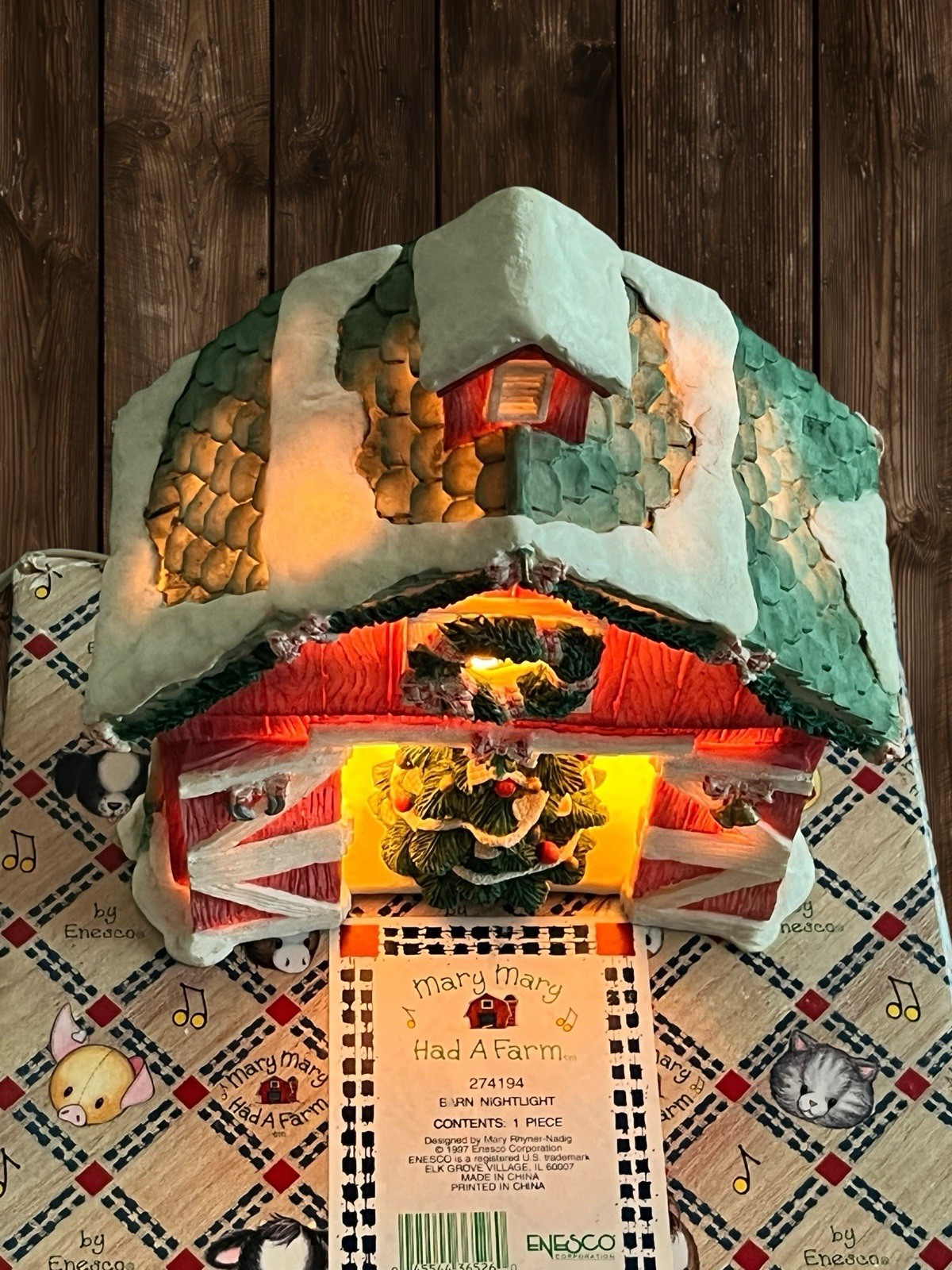 Enesco Mary’s Moo Moos 1997 Mary Mary Had A Farm Barn Night Light Christmas VTG