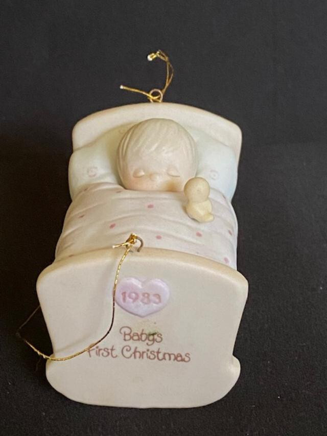 PRECIOUS MOMENTS E-0518 BLESSED ARE THE PURE IN HEART-1983 J&D ORNAMENT w/BOX-VG