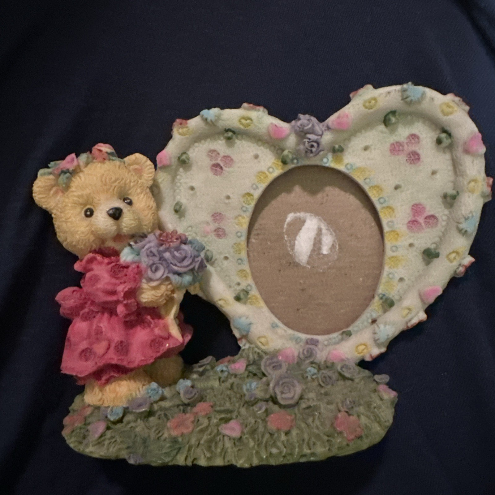 Flower Girl Bear Figurine With Heart-shaped Mini Photo Frame