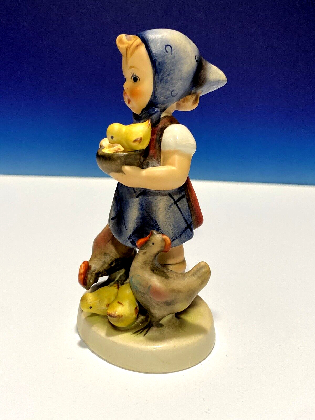 Hummel Goebel Figurines Feeding Time HUM #199/0