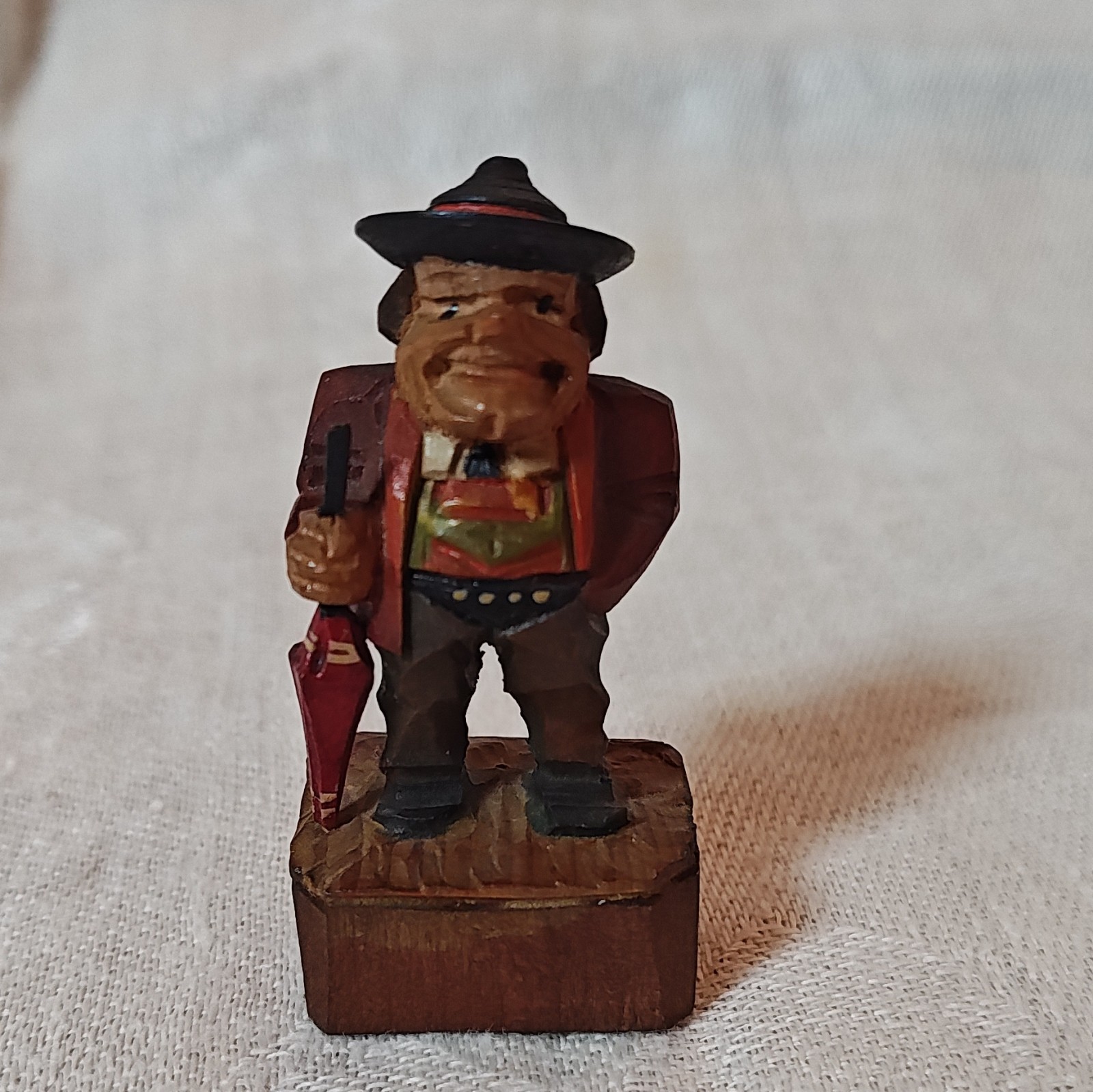 Vintage Folk Art Hand Carved Wooden Figurine w/ Umbrella Hat Italy 2.25in