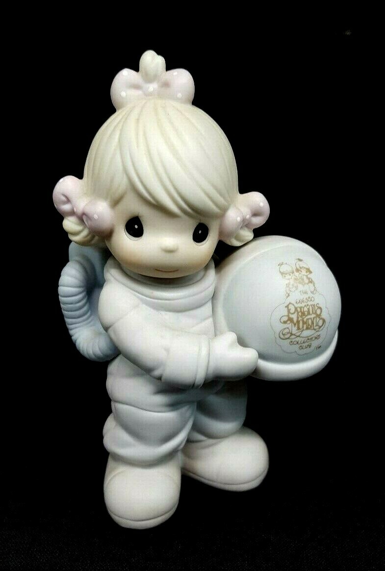 Precious Moments THE CLUB THATS OUT OF THIS WORLD Astronaut Space Suit Figurine