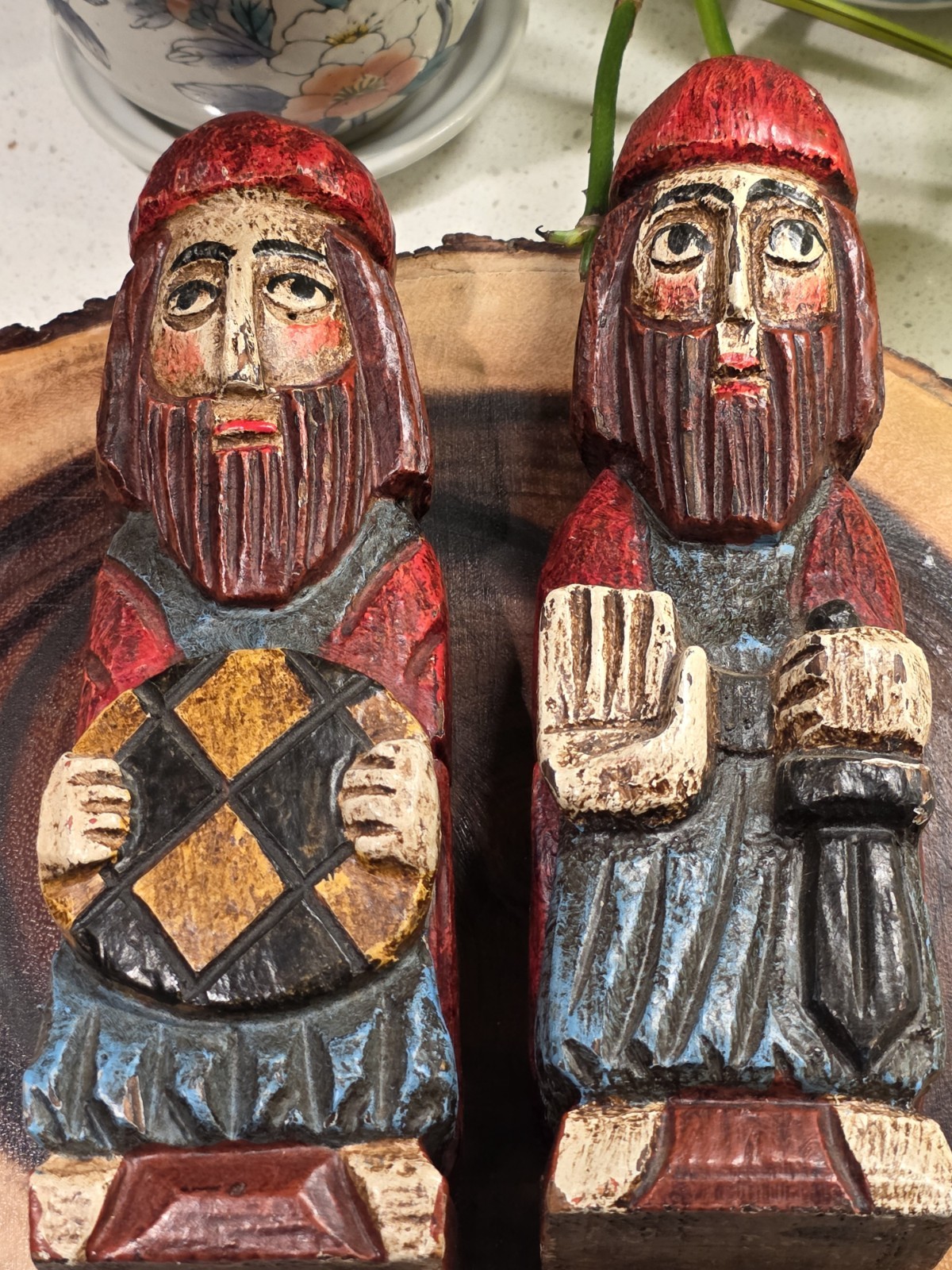 VTG Set 2 Hand Carved Wood Statues Folk Art Spanish Crusaders