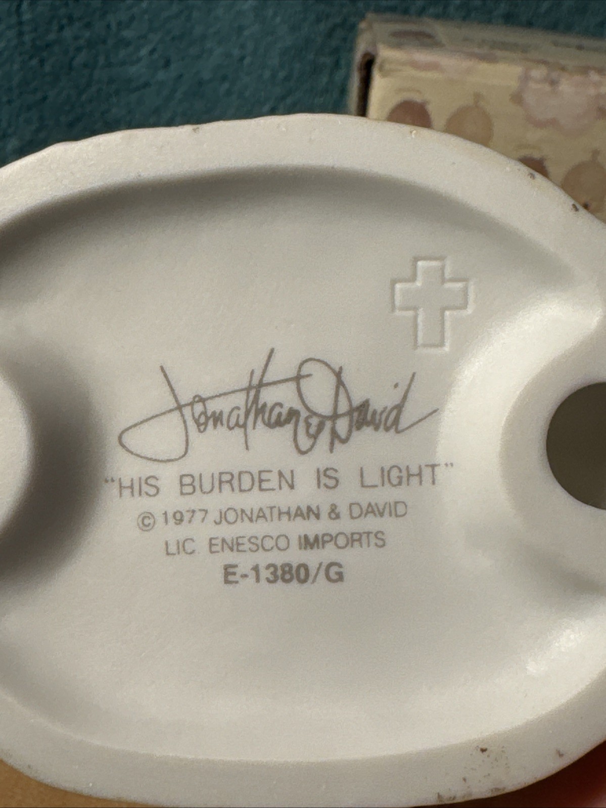 Vintage precious moments 1977 His Burden Is Light E-1380/G Cross Marking