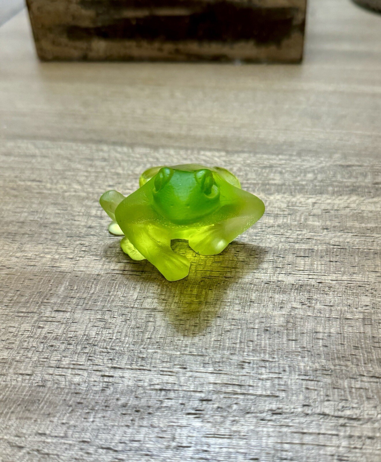 Daum France Tree Frog w/ Baby Frog Crystal Collectible Figurine Bright Green