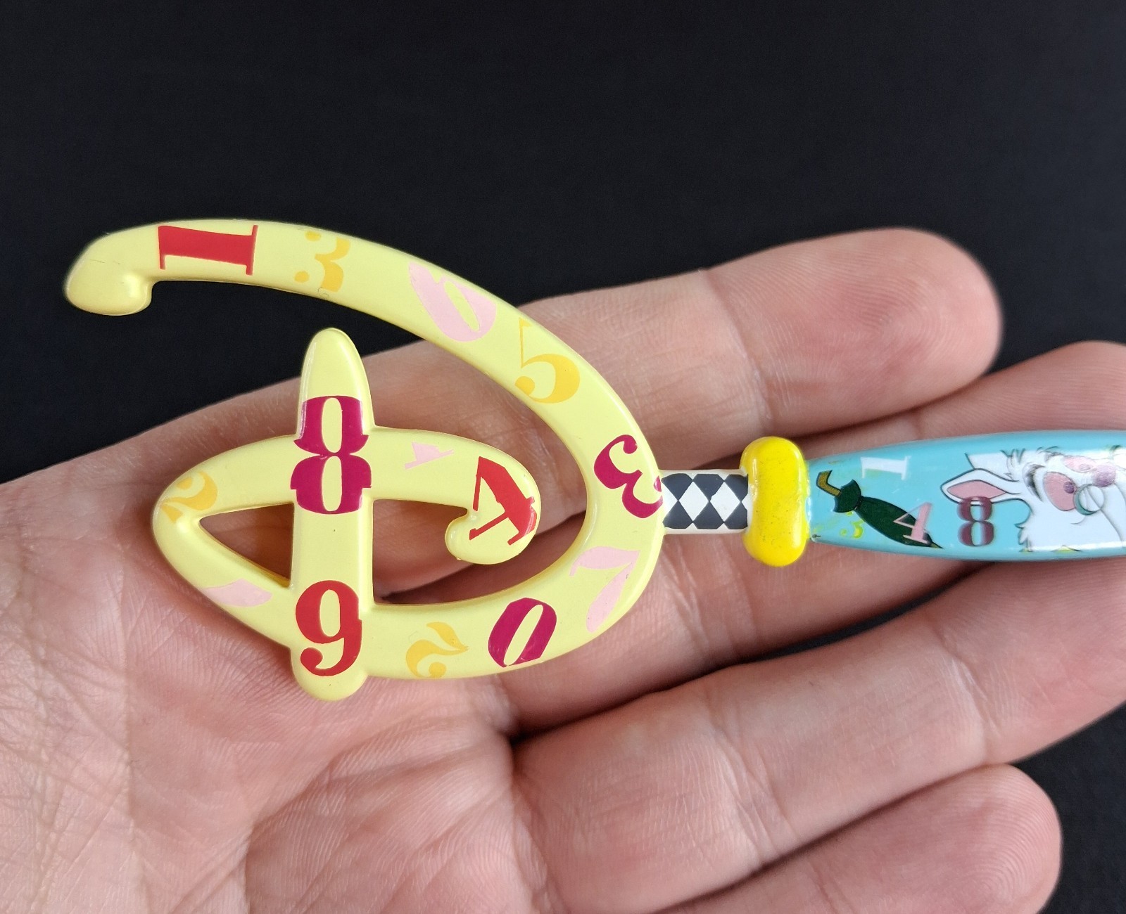 Disney Alice In Wonderland Mystery Key Series White Rabbit