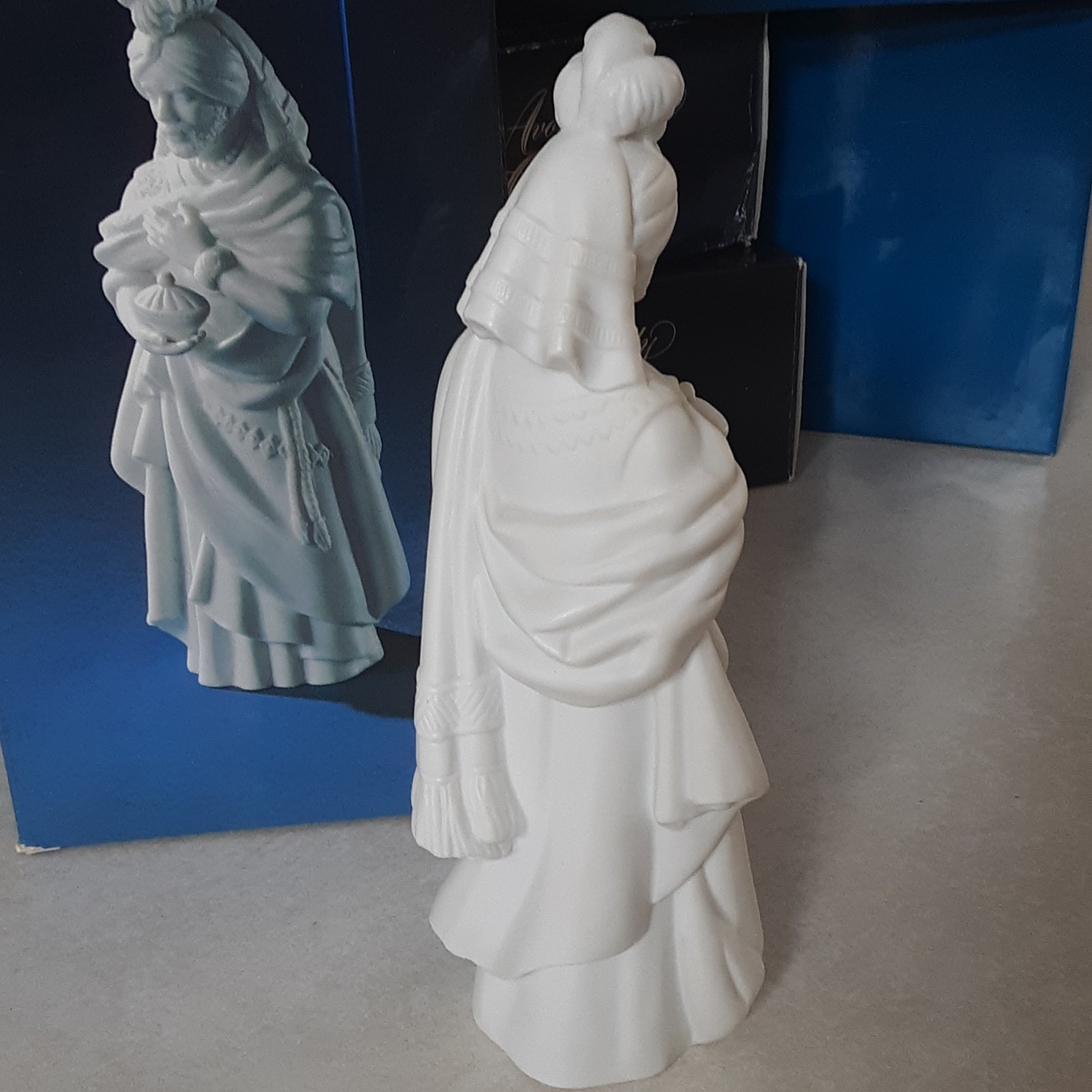 Avon Nativity Collections 1982 THE MAGI WISEMAN KASPAR KING White Bisque IN BOX