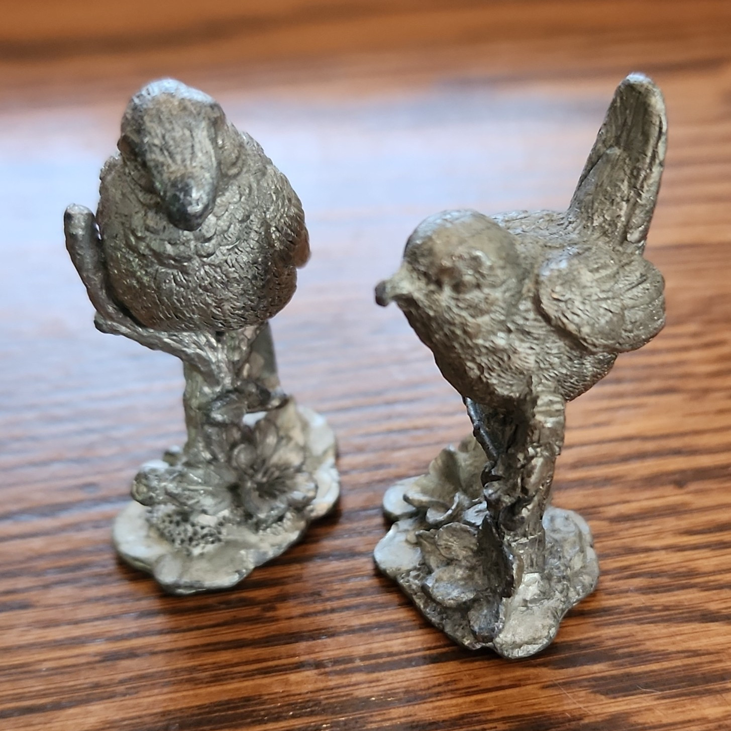 Silver-Tone Metallic Finish Metal Bird Figurines, Set of 2 Animal Theme