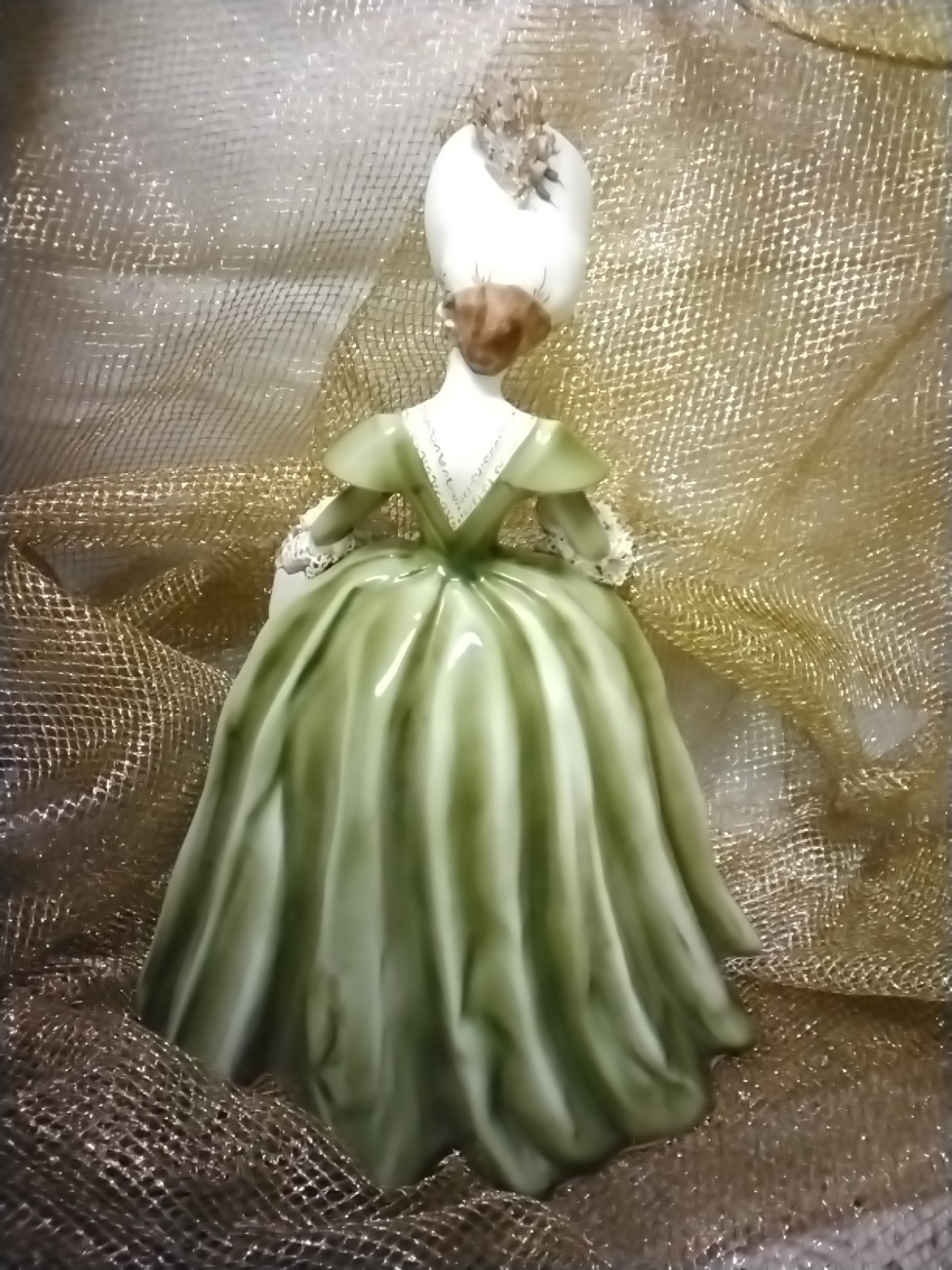 Gorgeous 1950’s Florence Ceramics Pasadena Figurine “Georgette”