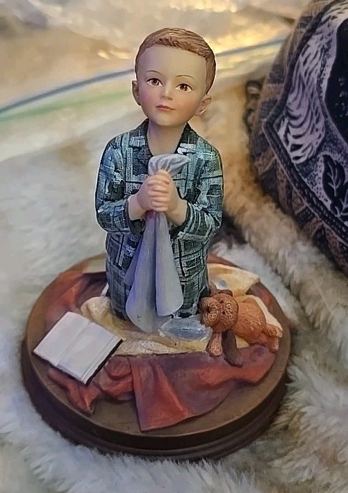 Demdaco Mama Says Pray Figurine by Kathy Andrews Fincher