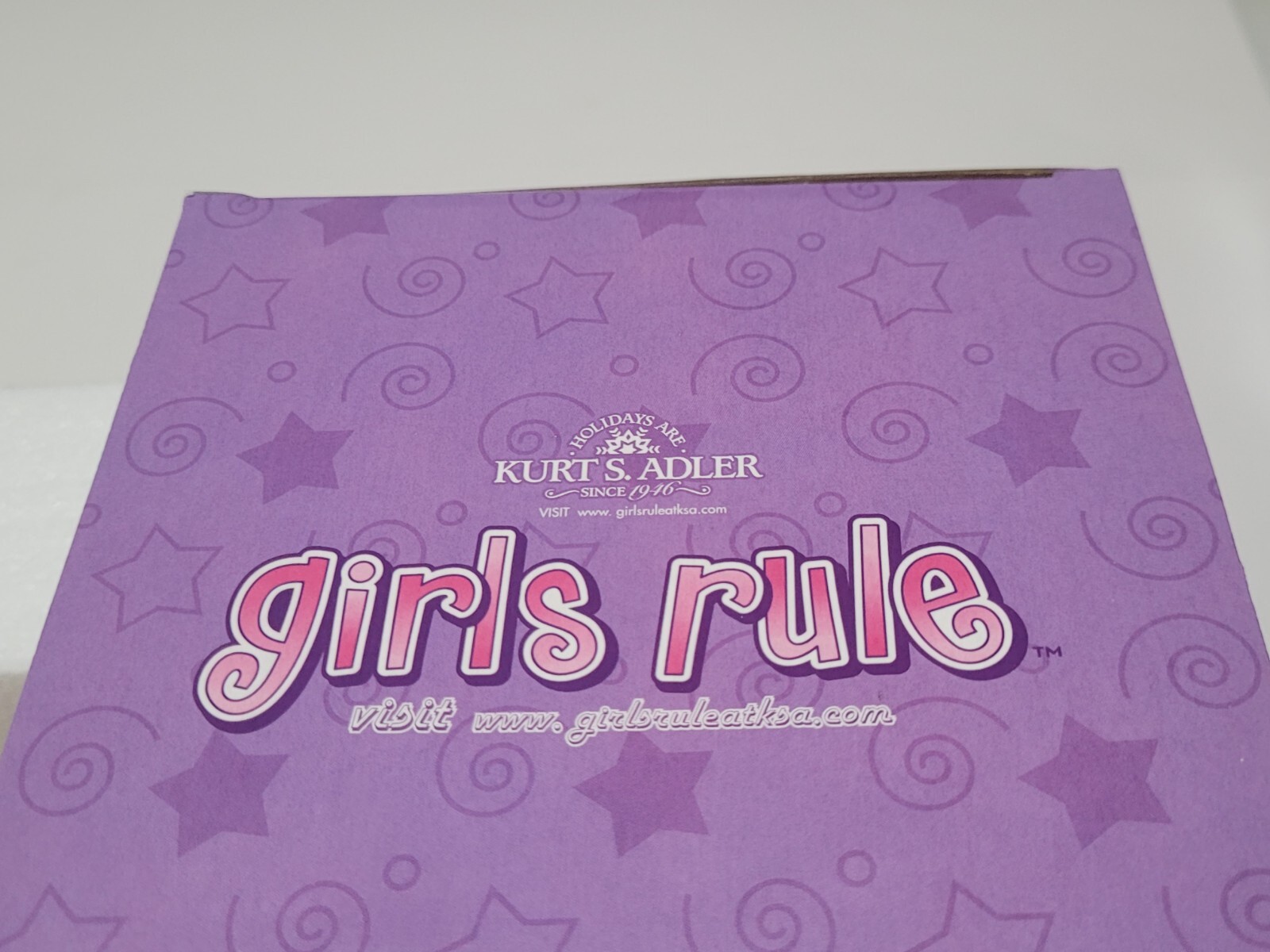 Girls Rule “Hanging Out” Study Session Resin Figurine Kurt S Adler NIB Rare!