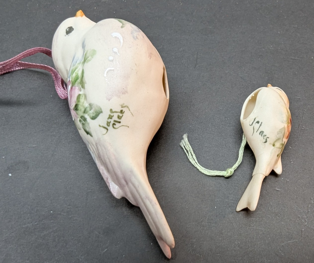 Hanging Birds Ceramic Flower Garden Bird Figurine 2 Pieces Small & Medium Decor