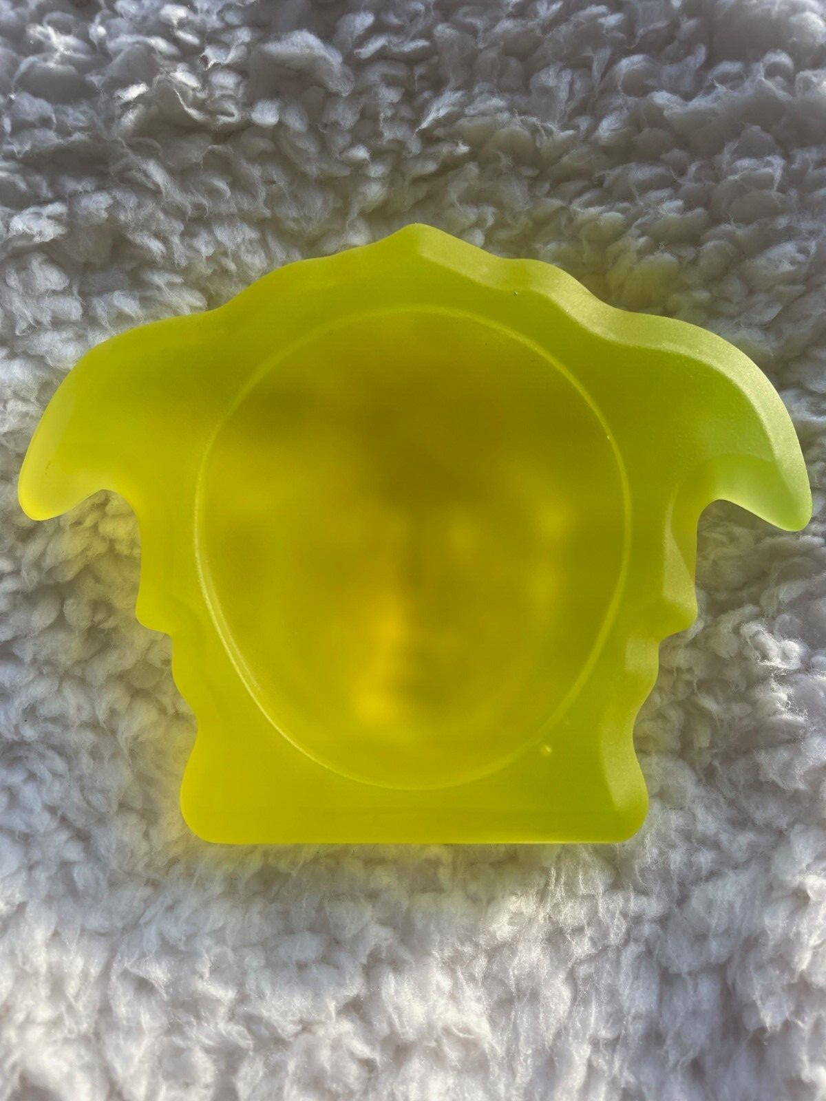Yellow Uranium Glass Medusa Head Crafts Ornament NEW Changes to Green i UV Light
