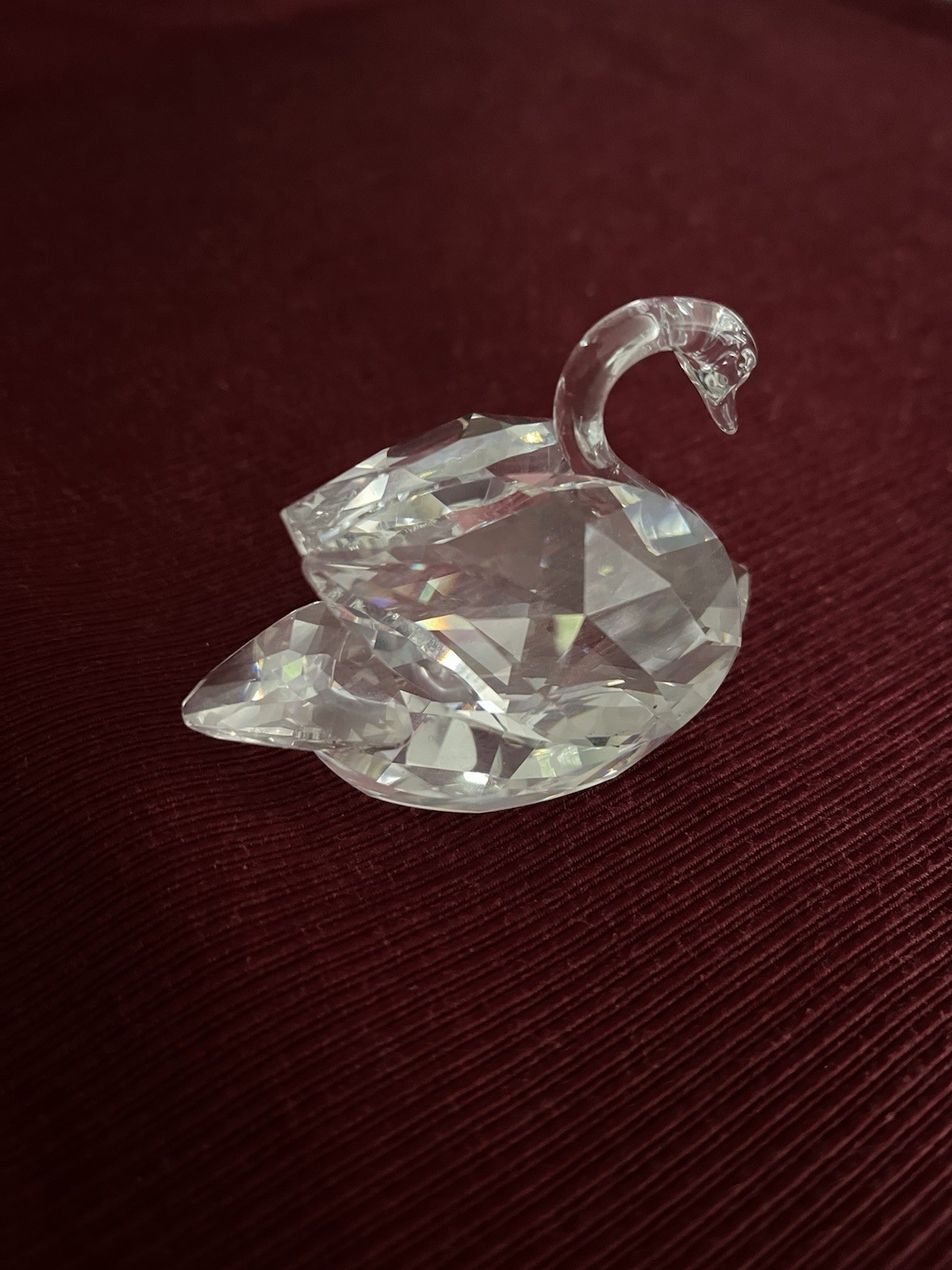 Swarovski Crystal “Beauties of the Lake” Swan Figurine/ 2 1/4″ x 1 1/2″ / Signed