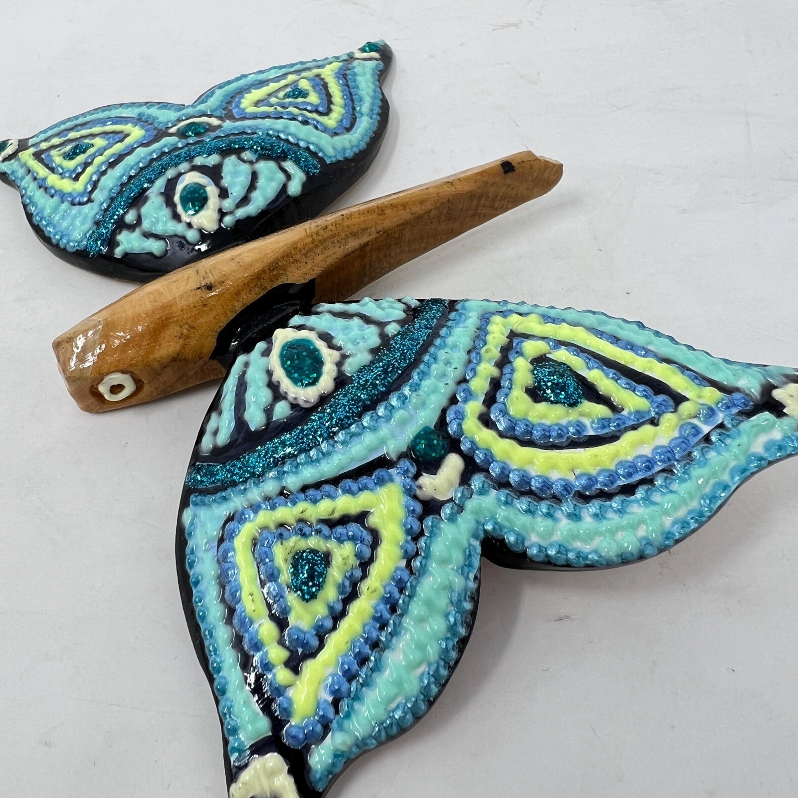 Vintage Carved Wood Painted Butterfly Wall Hanging 5″ Rep. Dominicana
