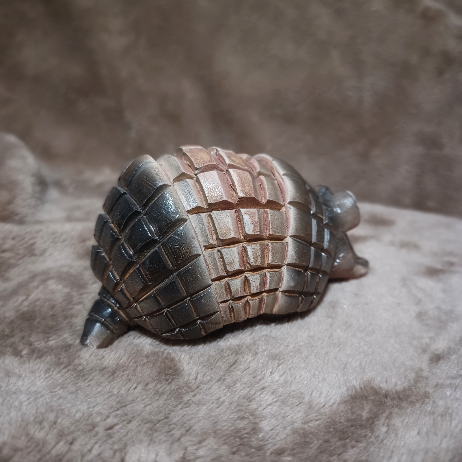 Artesania Rinconada Earthenware Glazed Ceramic Armadillo Figurine