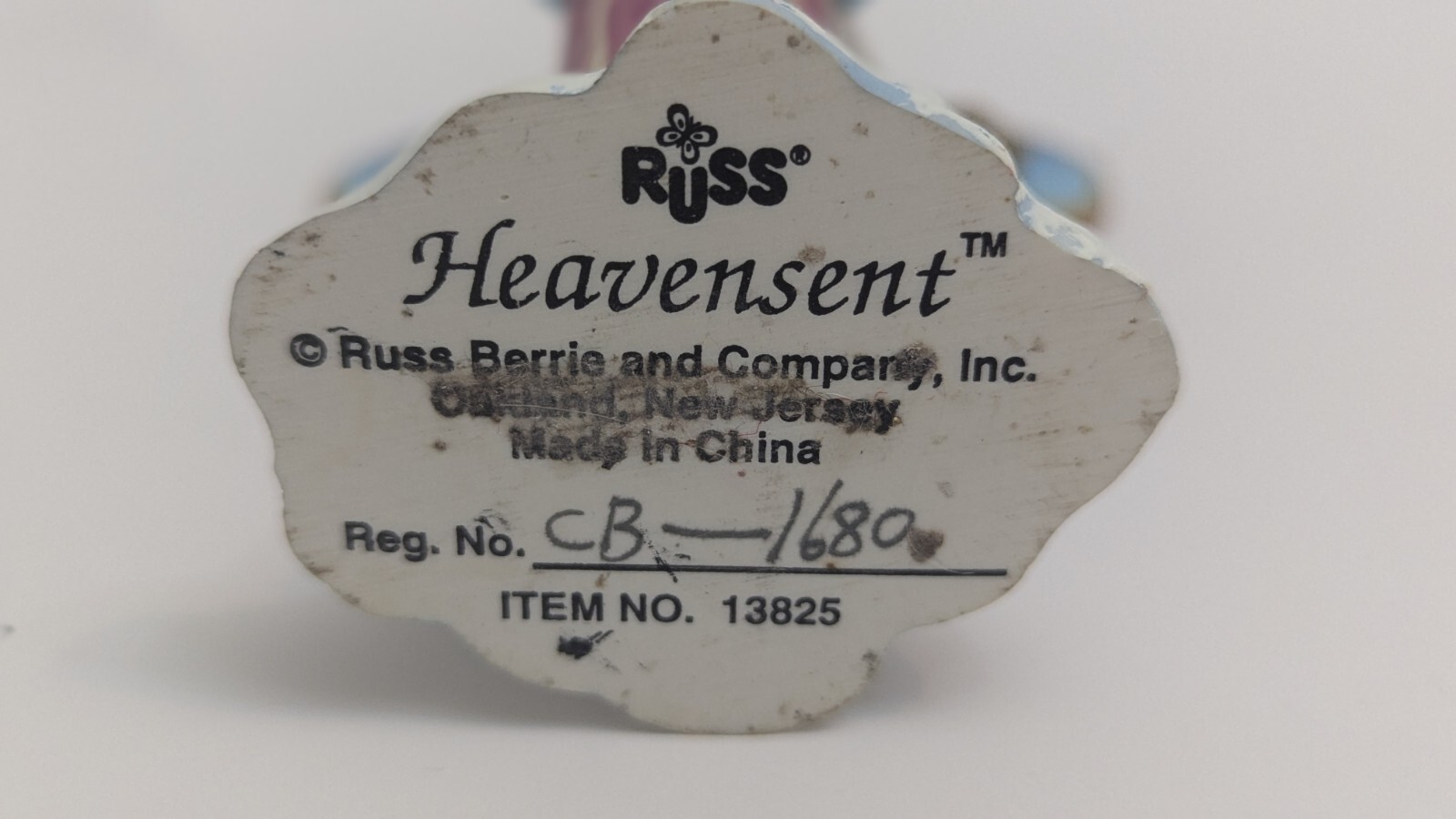 Russ Berrie Heavensent Angel 6″ Figurine #13825 Reg. CZ-1680 w/Teddy & Duck