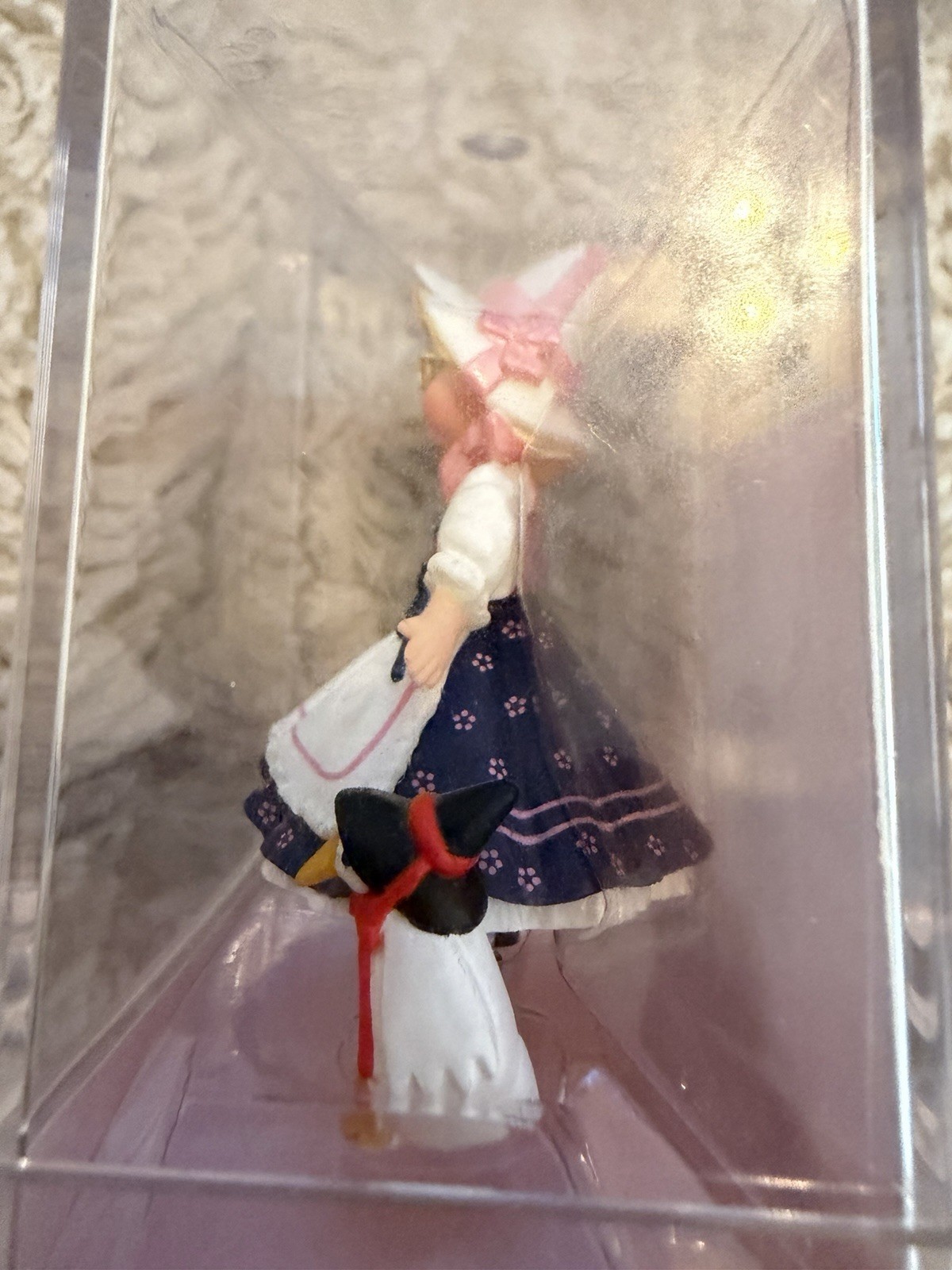 Lot If (3) Madame Alexander Hallmark Mini Figurines QMM7010,QMM7021,QMM7013 Xmas