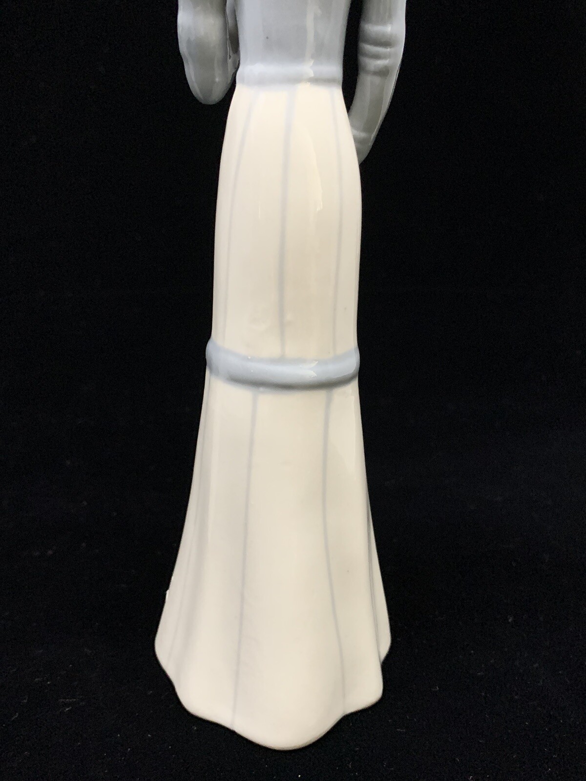 Set 2 Imcor Women Lady Woman Porcelain Figurines with Parasol Umbrella 8.25” Vtg