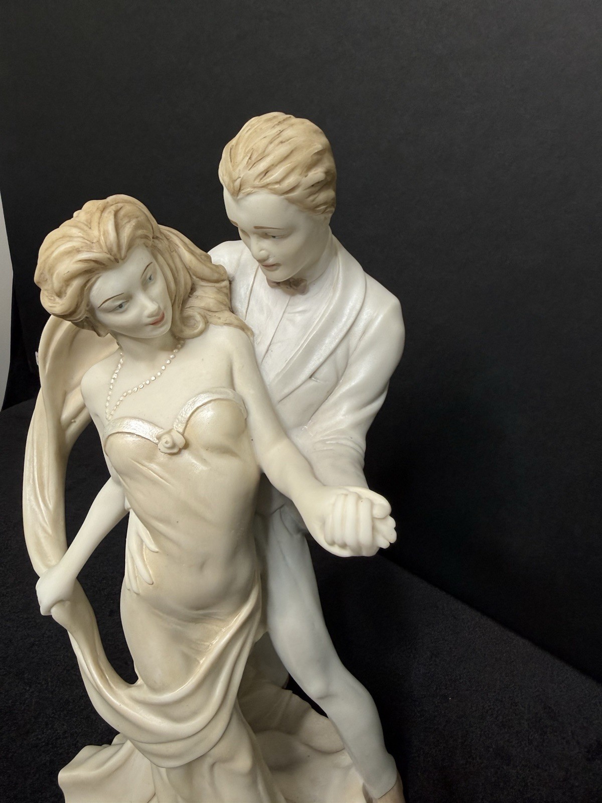 Vittoria Collezione Made in Italy 15.5”Romantic Dancing Couple Sculpture Statue