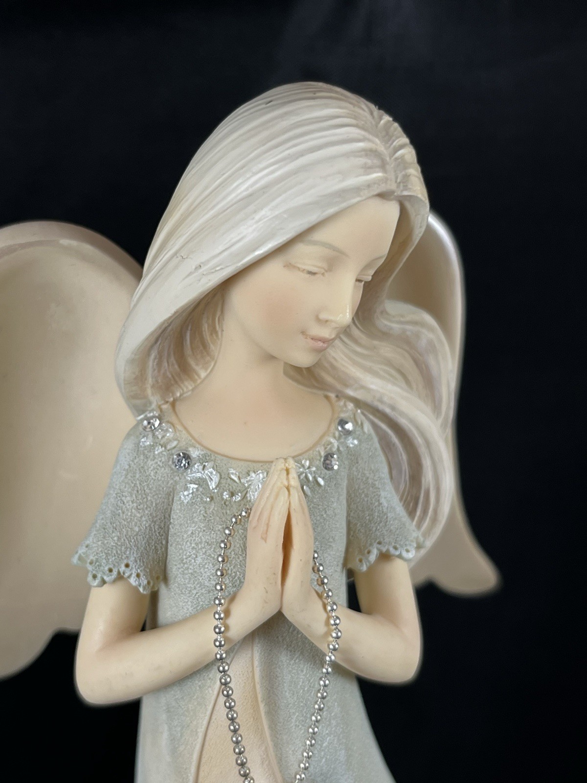 Angel Faith Rosary Praying Stone Resin Figure Foundations 2019 Enesco #6005229