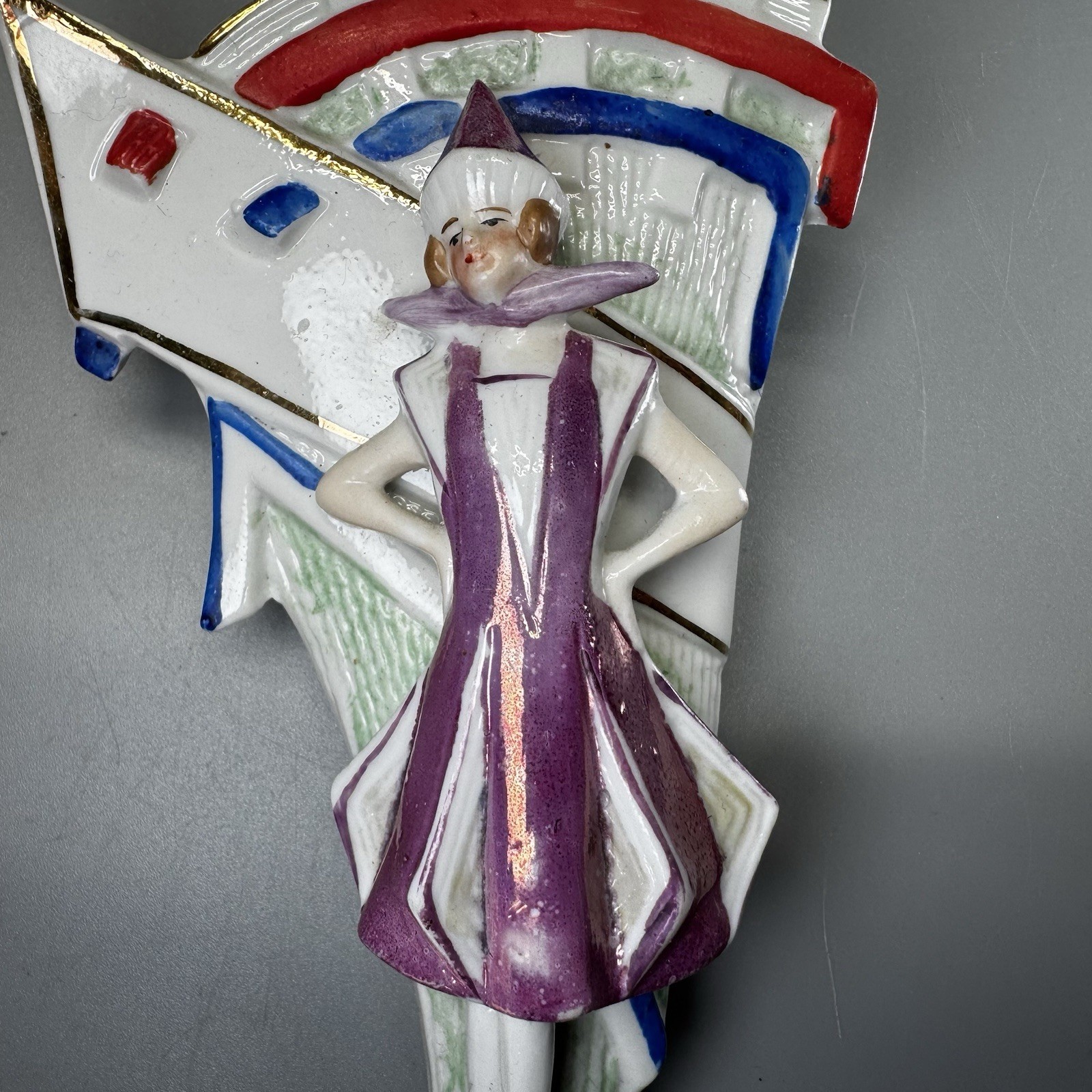 Vtg 1930s Art Deco HARLEQUIN LADY Wall Pocket Porcelain 16572 Germany FLAW READ