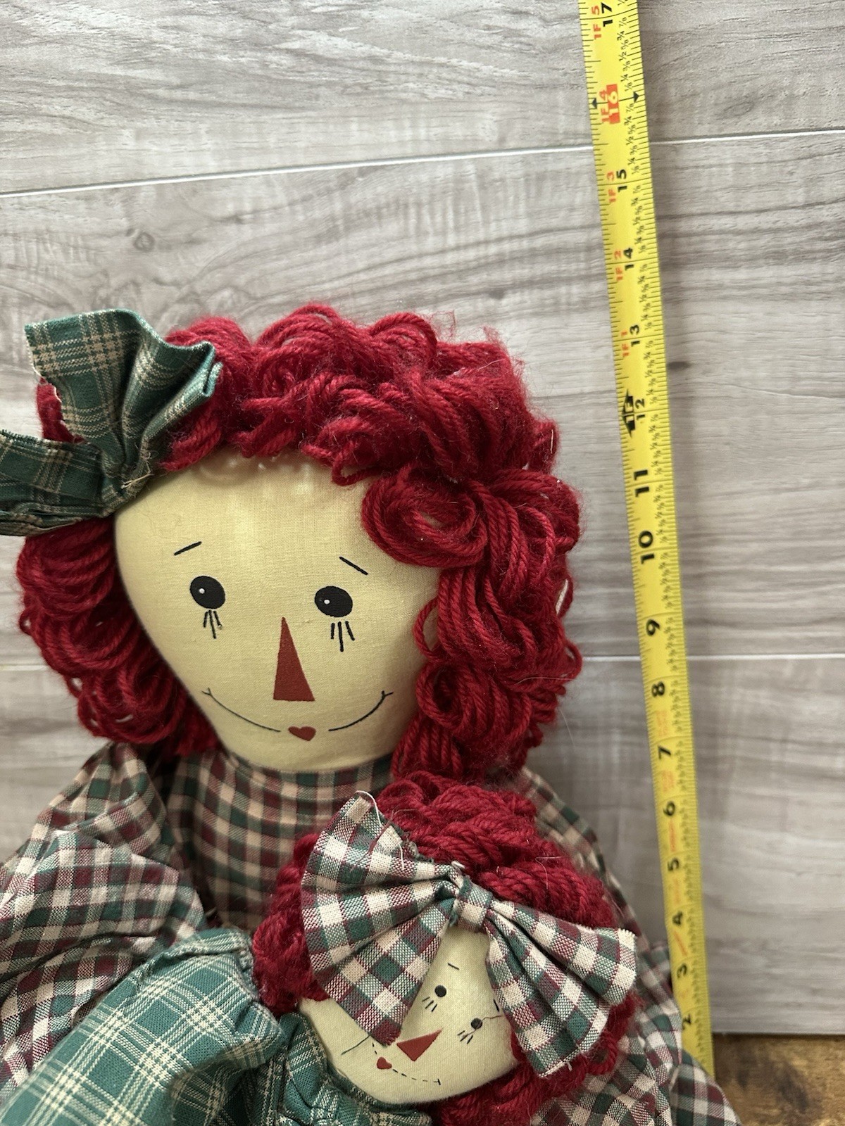 Large Country Themed Raggedy Ann Ragdoll Mother Holding Child 29″ Tall Free Ship