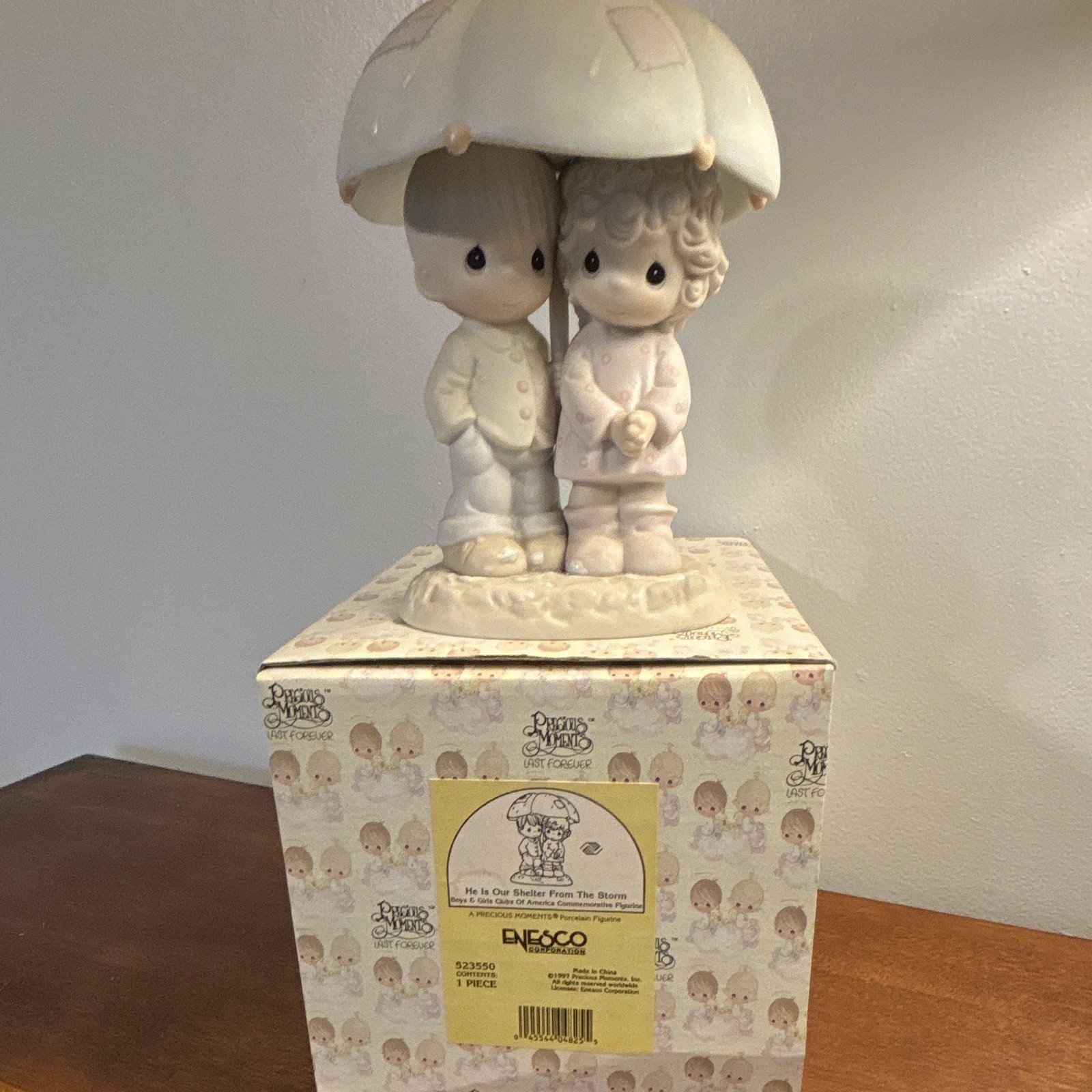 Precious Moments Pitter Patter Couple Umbrella Porcelain Figurine Boxed