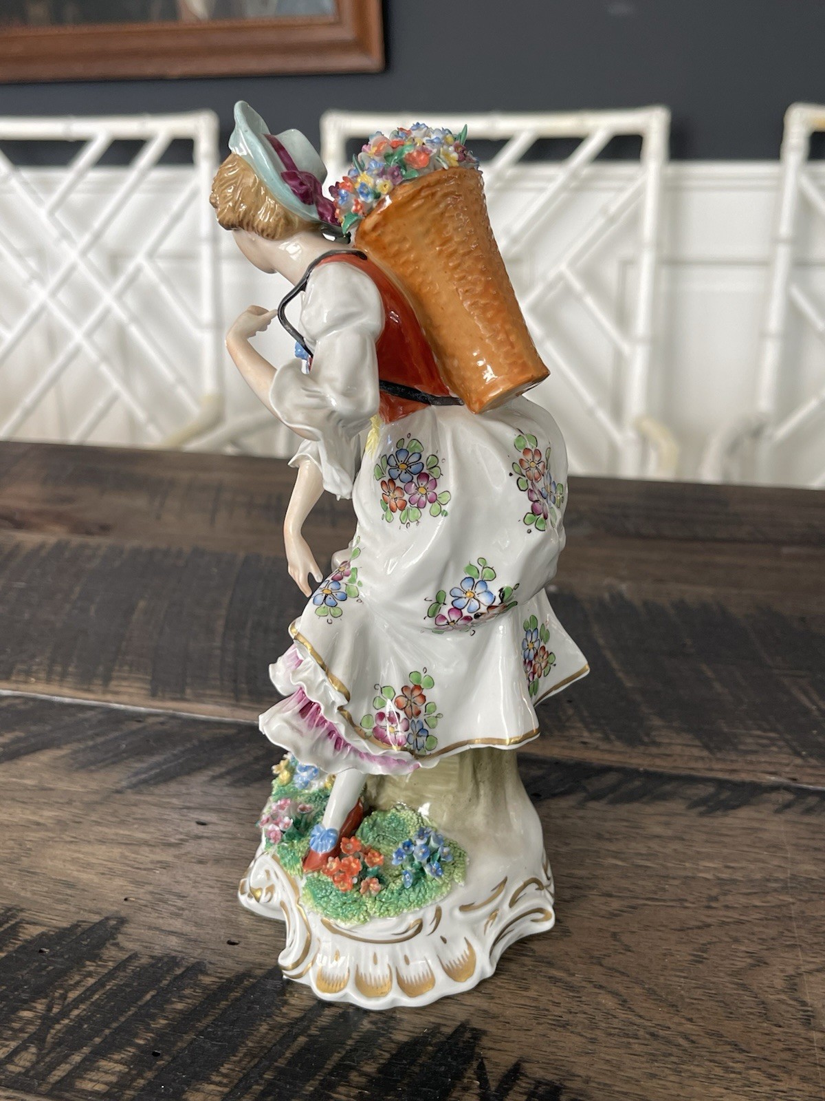 LARGE SITZENDORF GERMANY VINTAGE ANTIQUE FLOWER GIRL FIGURINE 8.5″ ~EXCELLENT