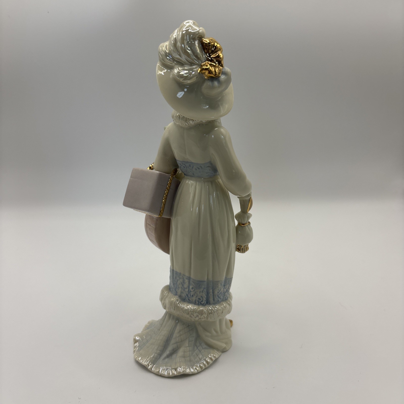 LENOX SHOPPING IN PARIS ’20s Fashion Figurine