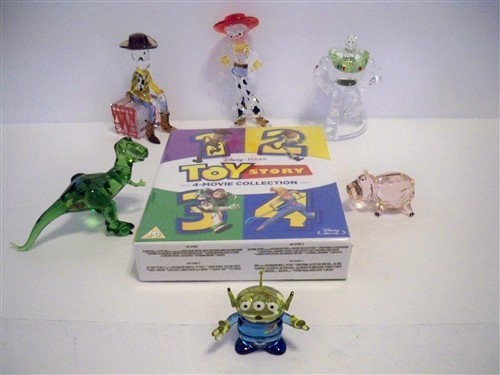 SWAROVSKI TOY STORY 6 PC SET – WOODY JESSIE BUZZ PIZZA PLANET ALIEN REX HAMM