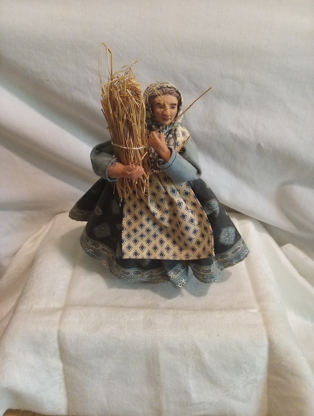 VTG French Santon de Provence Clay Doll Peasant Woman Wheat Figurine Folk Art