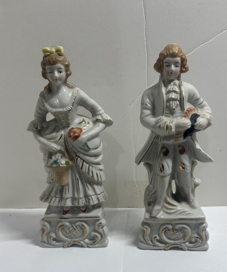Vintage Porcelain Figurines Victorian Man and Woman Couple 6 1/2″ Japan