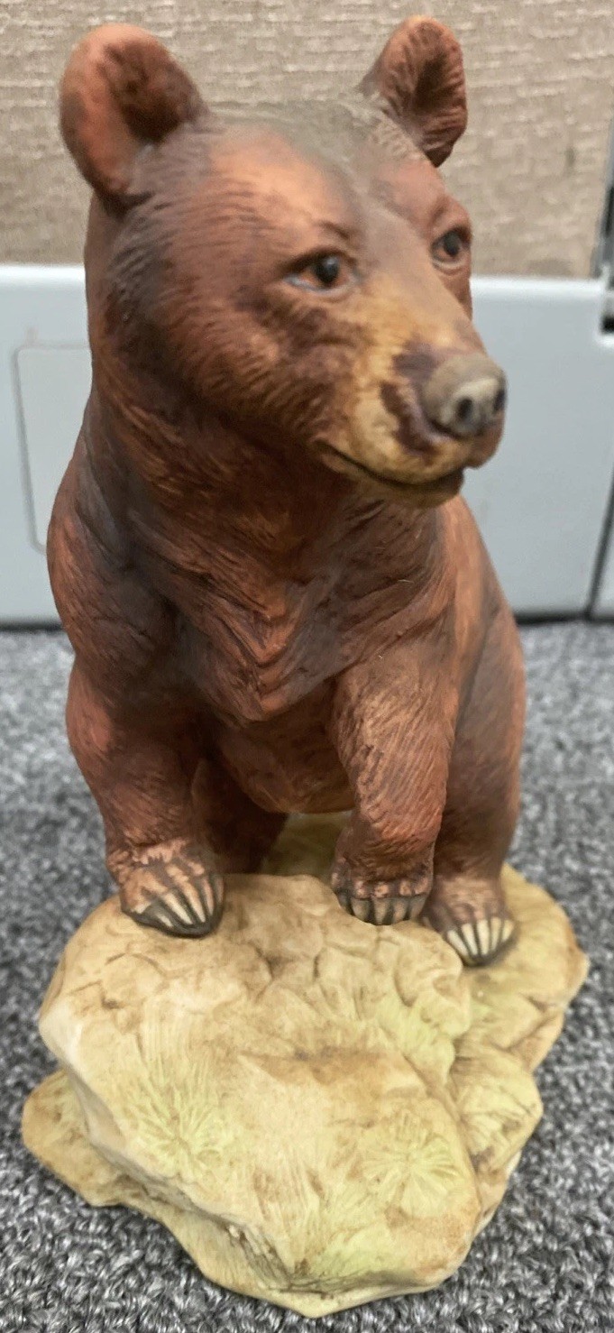 Lefton China Bear Figurine Brown -KW131 HAND PAINTED OVER 6″ TALL Made in Japan