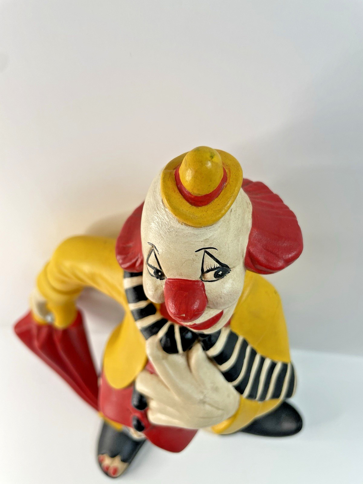 Vtg Atlantic Mold Ceramic Clown Figurine 12″ Red Umbrella Checkered Pants Hobo