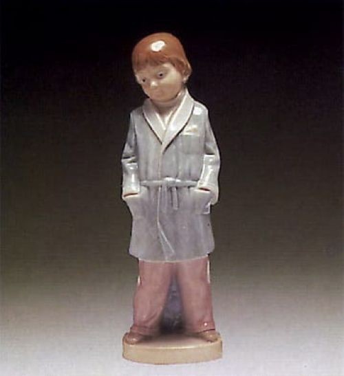 LLADRO FIGURE BOY w/ SMOKING JACKET by Francisco Catalá #4900 Retired