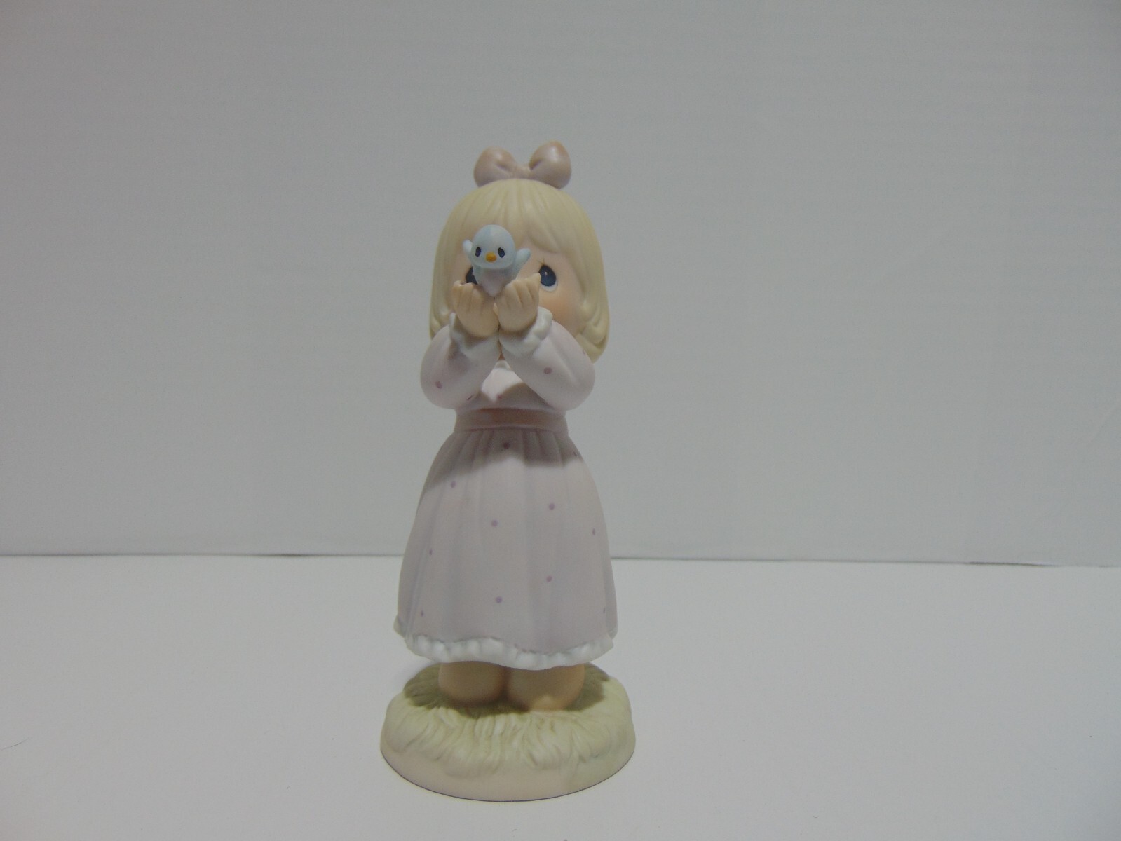 Precious Moments Sharing A Gift Of Love 527114 1991 Commemorative Figurine Box