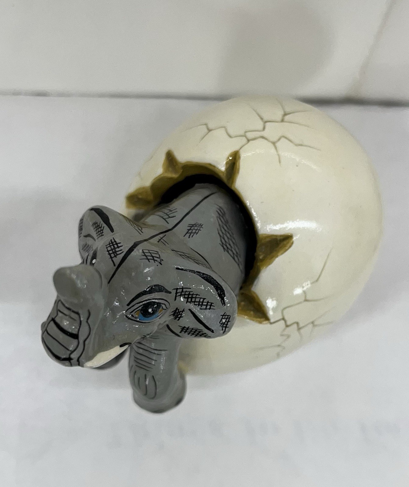Vintage Signed M (Miranda) ? Mexico Ceramic Folk Art Elephant Crack Egg Figurine