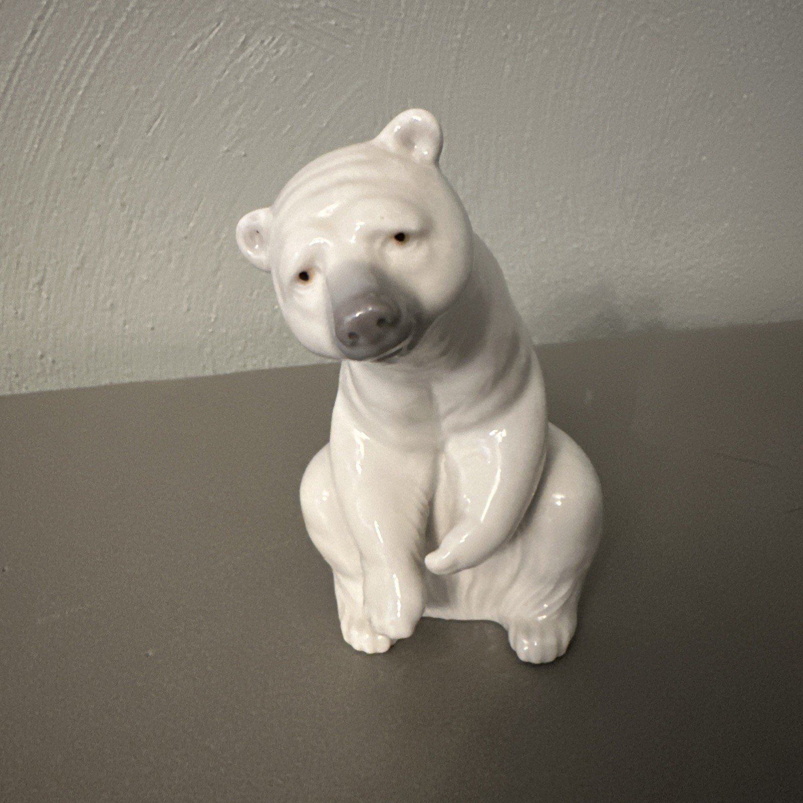 Lladro Seated Polar Bear made in Spain.