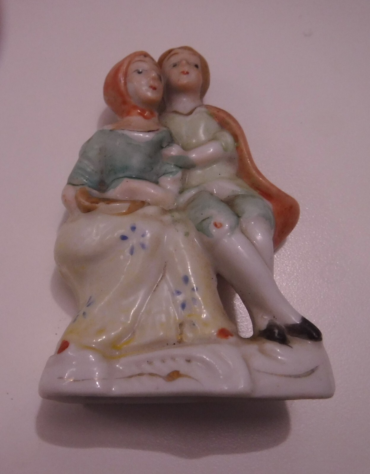Vintage 3 1/2 inch Made In Japan Porcelain Sitting Couple